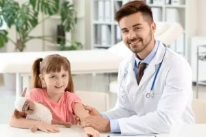 Reumatólogo pediatra en Lima
